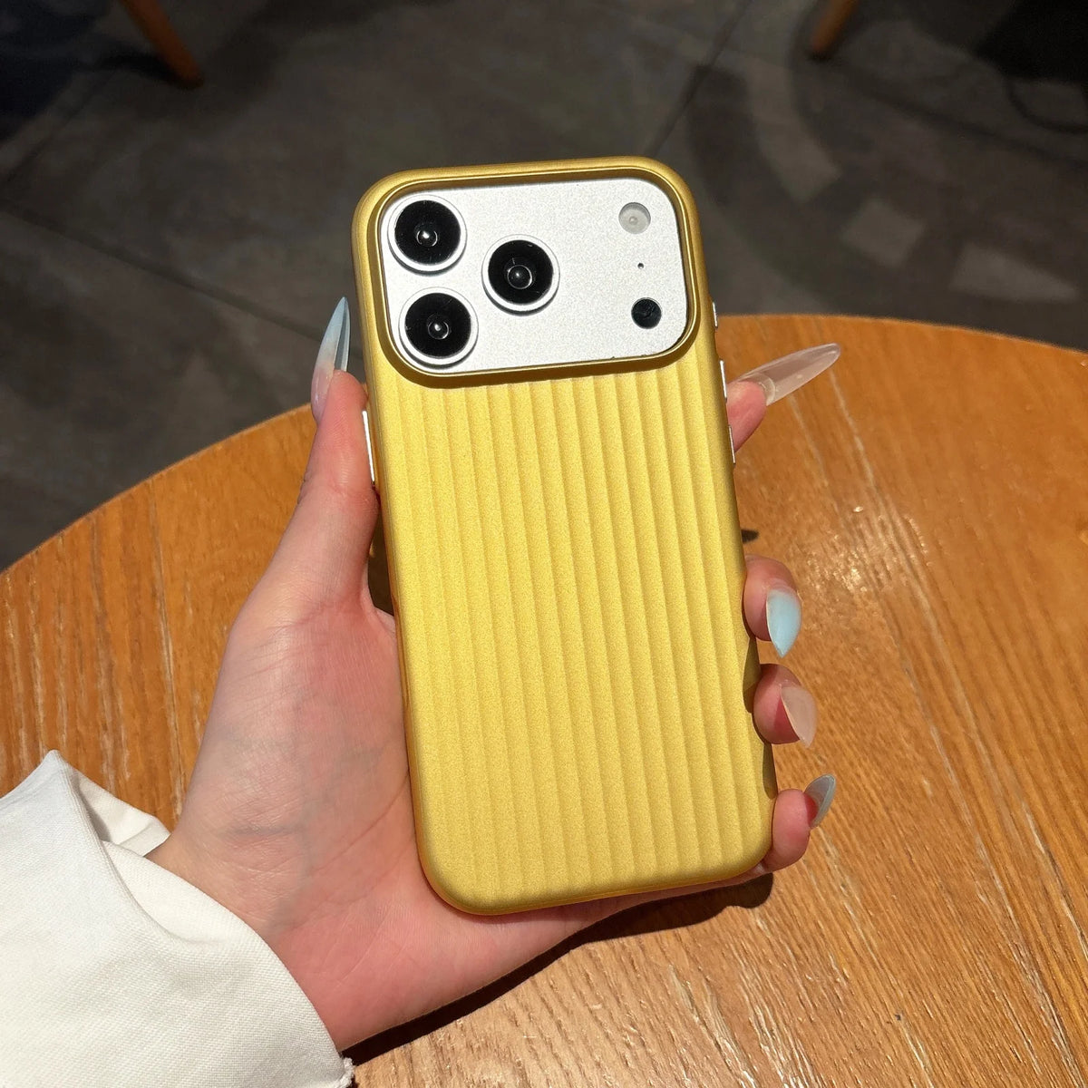 Ribbed Metallic Case