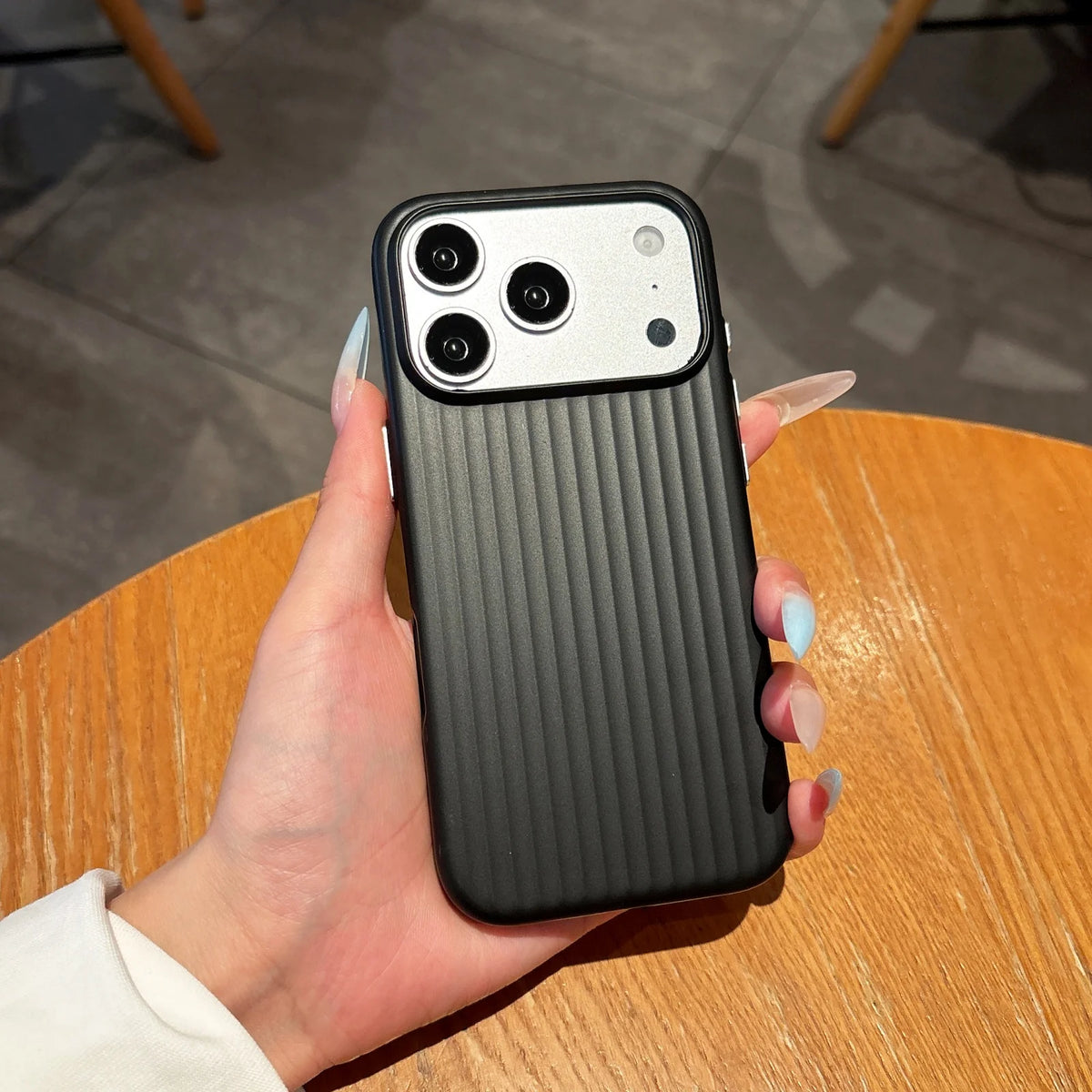 Ribbed Metallic Case